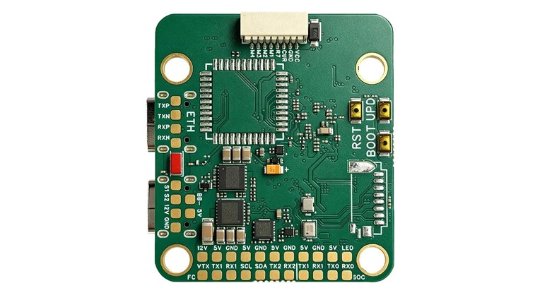 AI + اللوحة الأم BetaFlight